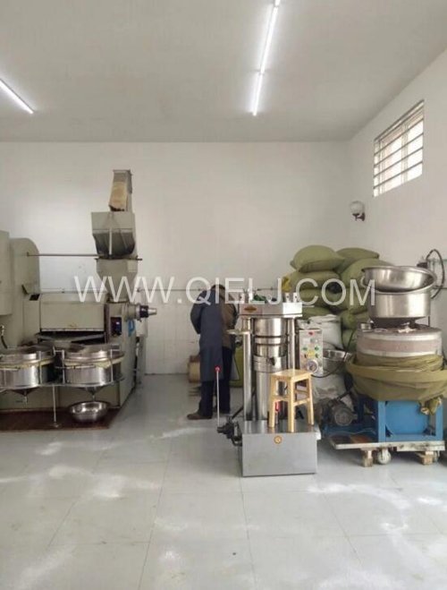 開榨油坊你懂得如何選油坊榨油機設備嗎？企鵝糧油機械告訴您(圖1)